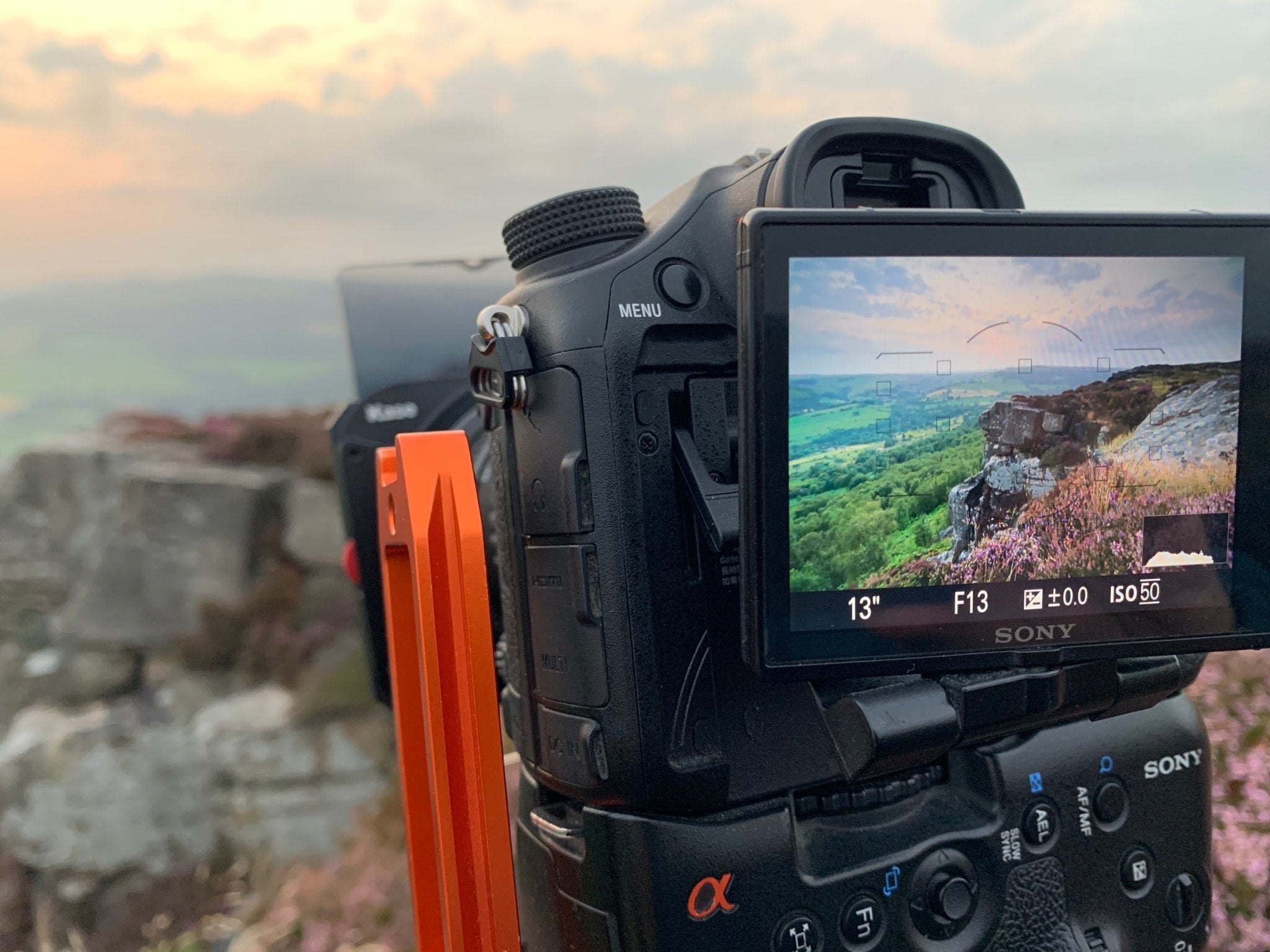 The Benefits of Mirrorless Cameras for Photographers - Phil Sproson Photography
